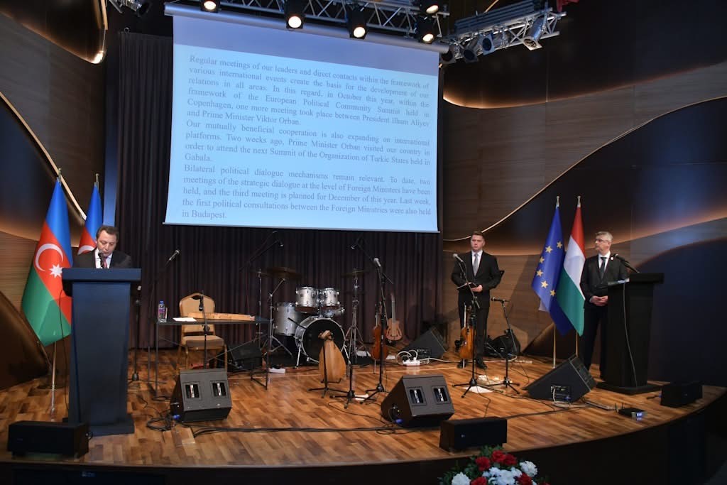 Macarıstan Milli Gününü, 1956-cı il İnqilabının ildönümünü qeyd etdi